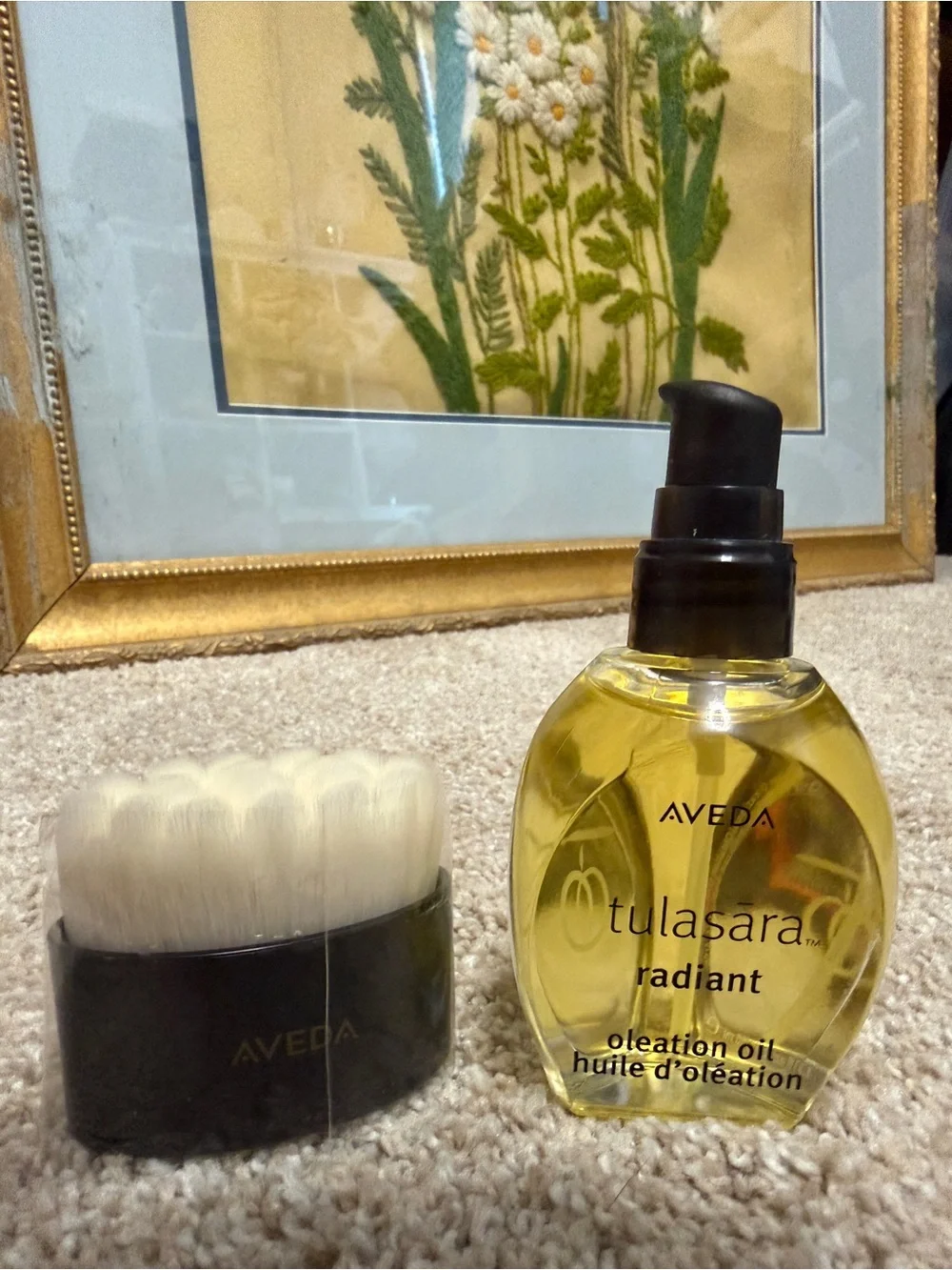 Aveda Tulasara Radiant Awakening Ritual Kit Oleation Oil 50ml and Dry Brush NEW